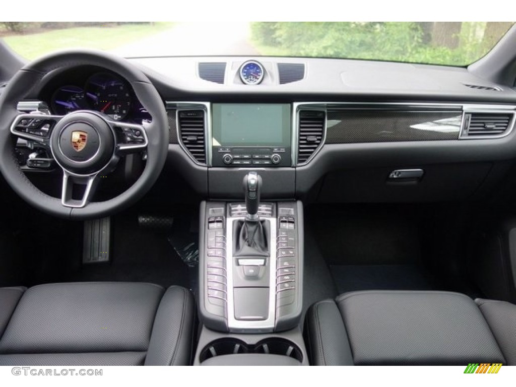 2018 Porsche Macan GTS Black Dashboard Photo #128068772