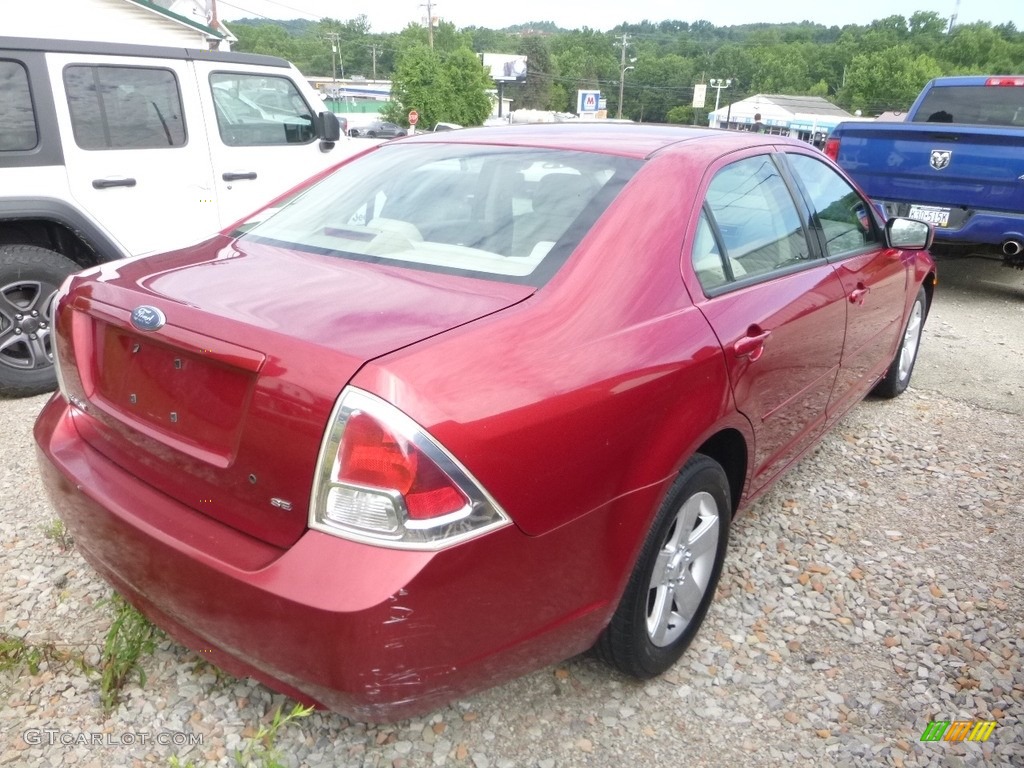2007 Fusion SE - Redfire Metallic / Camel photo #5