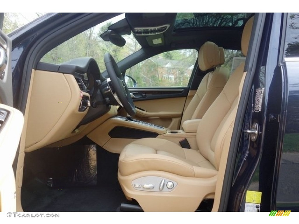 2018 Porsche Macan S Front Seat Photo #128070302