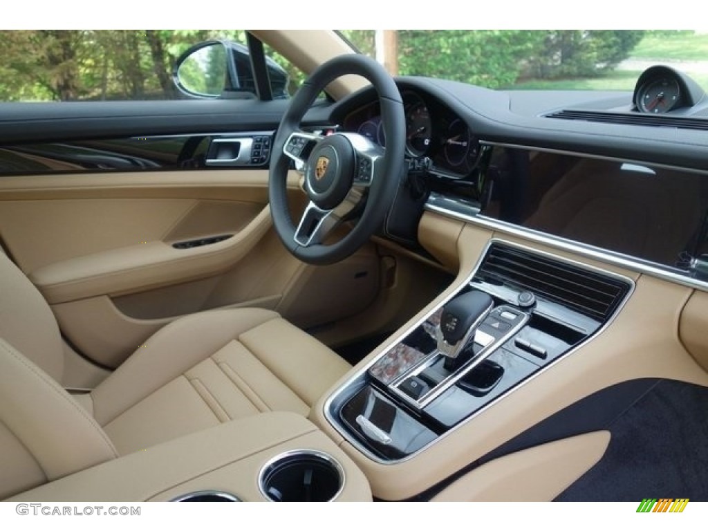 2018 Porsche Panamera 4S Sport Turismo Controls Photos