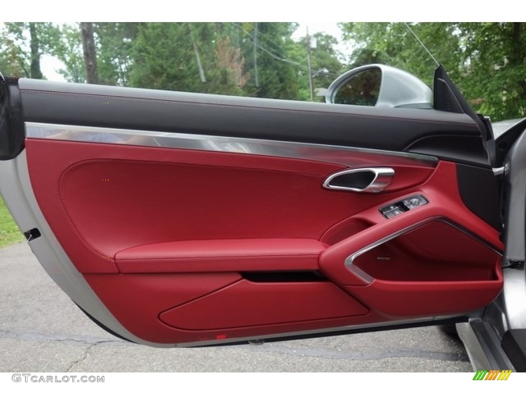 2018 Porsche 718 Cayman GTS Black/Bordeaux Red Door Panel Photo #128076676
