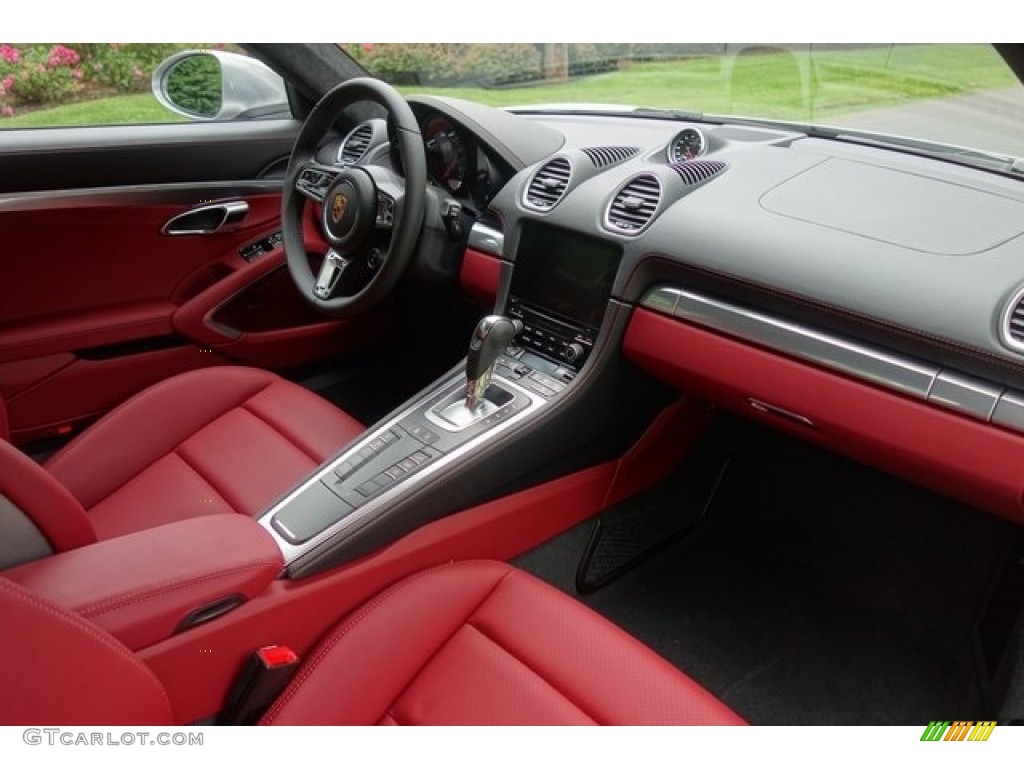 2018 Porsche 718 Cayman GTS Black/Bordeaux Red Dashboard Photo #128076727