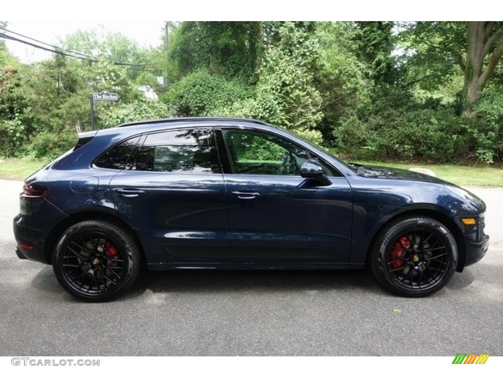 2018 Macan GTS - Night Blue Metallic / Black photo #7