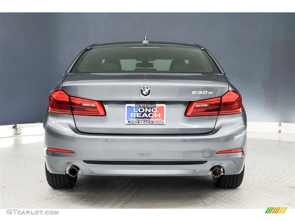 2018 5 Series 530e iPerfomance Sedan - Bluestone Metallic / Black photo #4