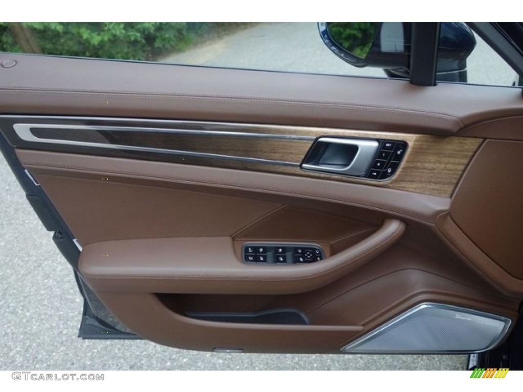 2018 Porsche Panamera Turbo S E-Hybrid Door Panel Photos