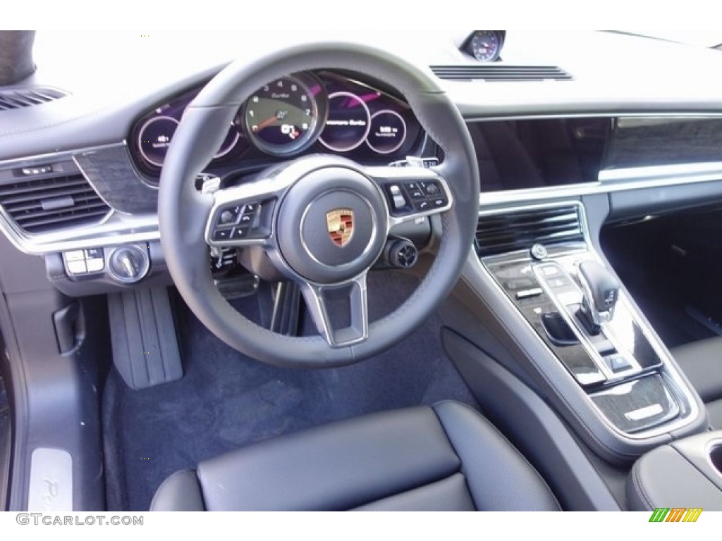 2018 Porsche Panamera Turbo Sport Turismo Steering Wheel Photos