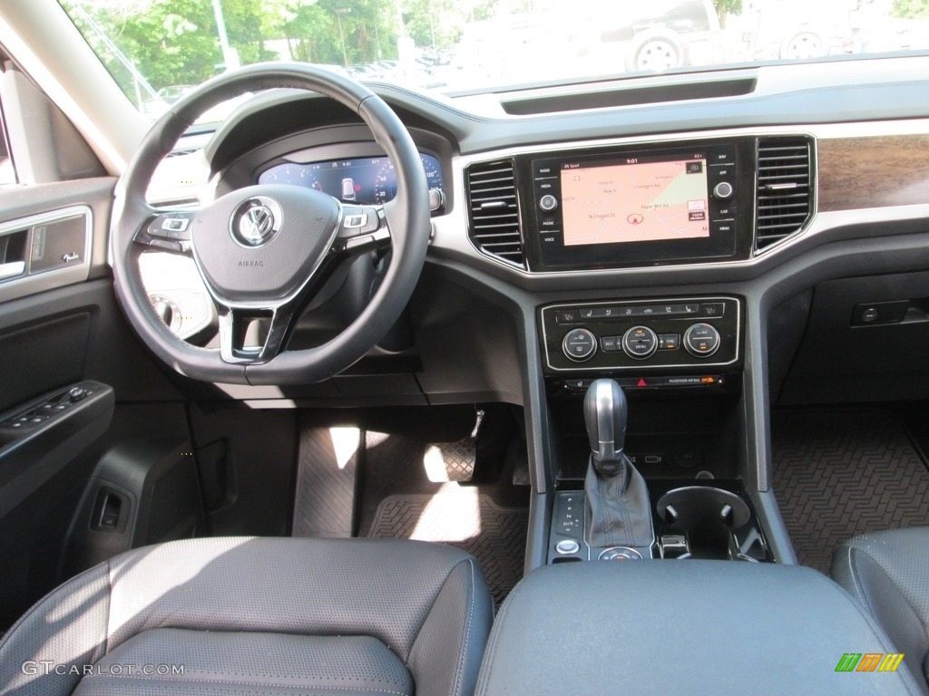 2018 Volkswagen Atlas SEL Premium 4Motion Titan Black Dashboard Photo #128092112