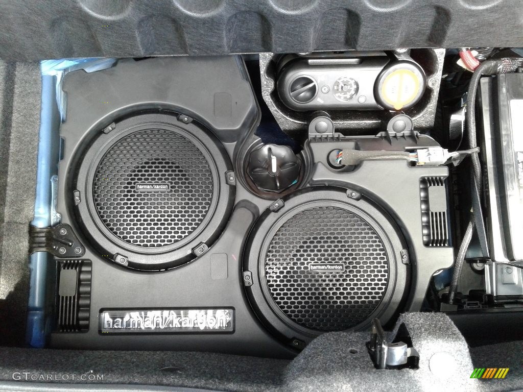 2018 Dodge Challenger SRT Hellcat Audio System Photos