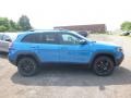 Hydro Blue Pearl - Cherokee Trailhawk 4x4 Photo No. 6