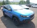 Hydro Blue Pearl - Cherokee Trailhawk 4x4 Photo No. 7