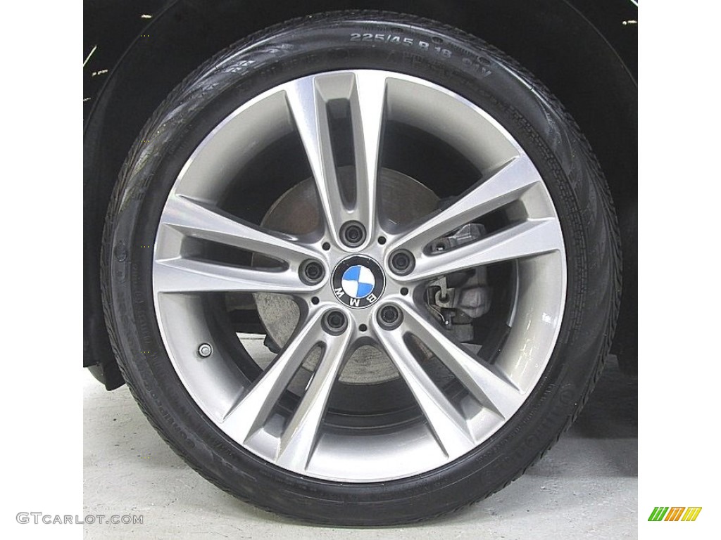 2018 3 Series 330i xDrive Sedan - Jet Black / Venetian Beige photo #30