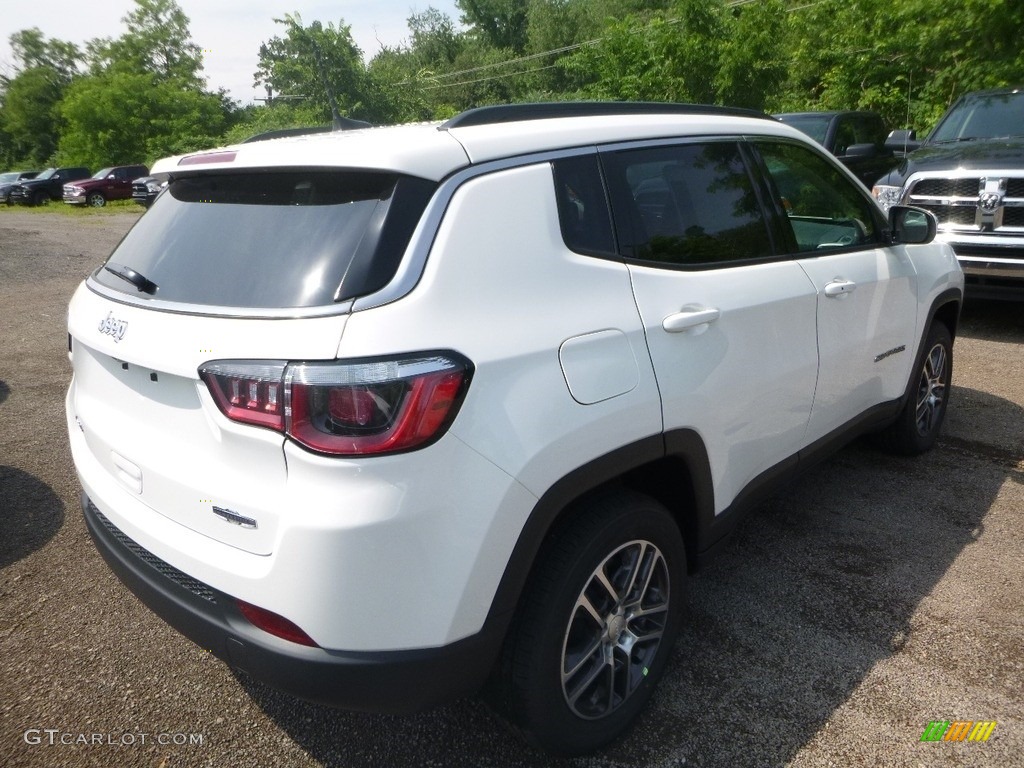2018 Compass Latitude 4x4 - White / Black photo #5
