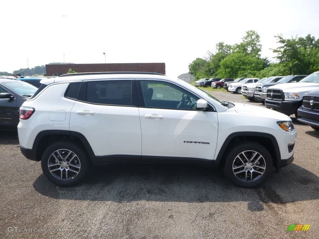 2018 Compass Latitude 4x4 - White / Black photo #6