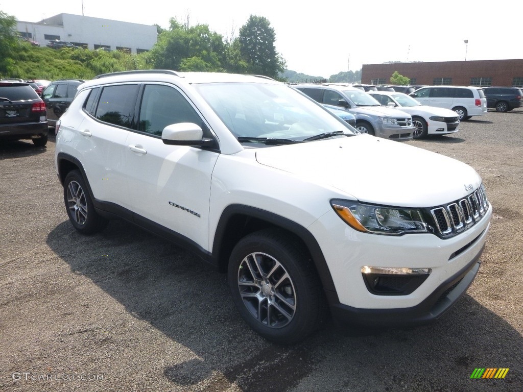 2018 Compass Latitude 4x4 - White / Black photo #7