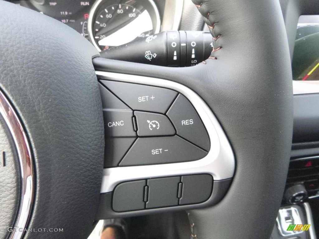 2018 Compass Latitude 4x4 - White / Black photo #18