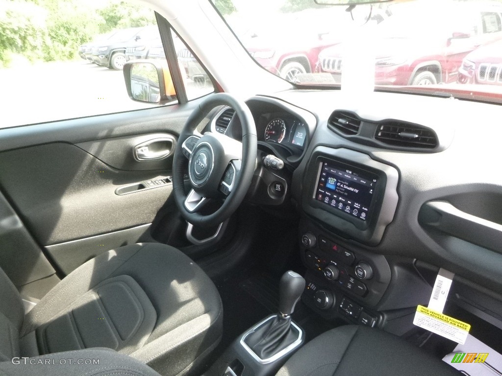 2018 Renegade Latitude 4x4 - Omaha Orange / Black photo #11