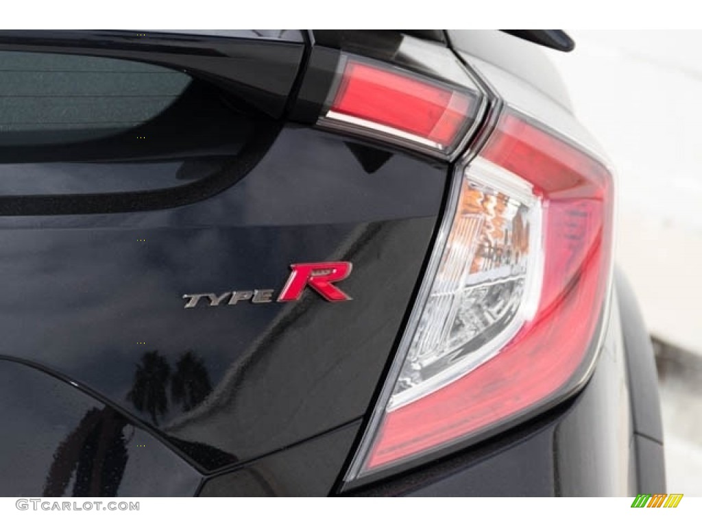 2018 Civic Type R - Crystal Black Pearl / Type R Red/Black Suede Effect photo #4