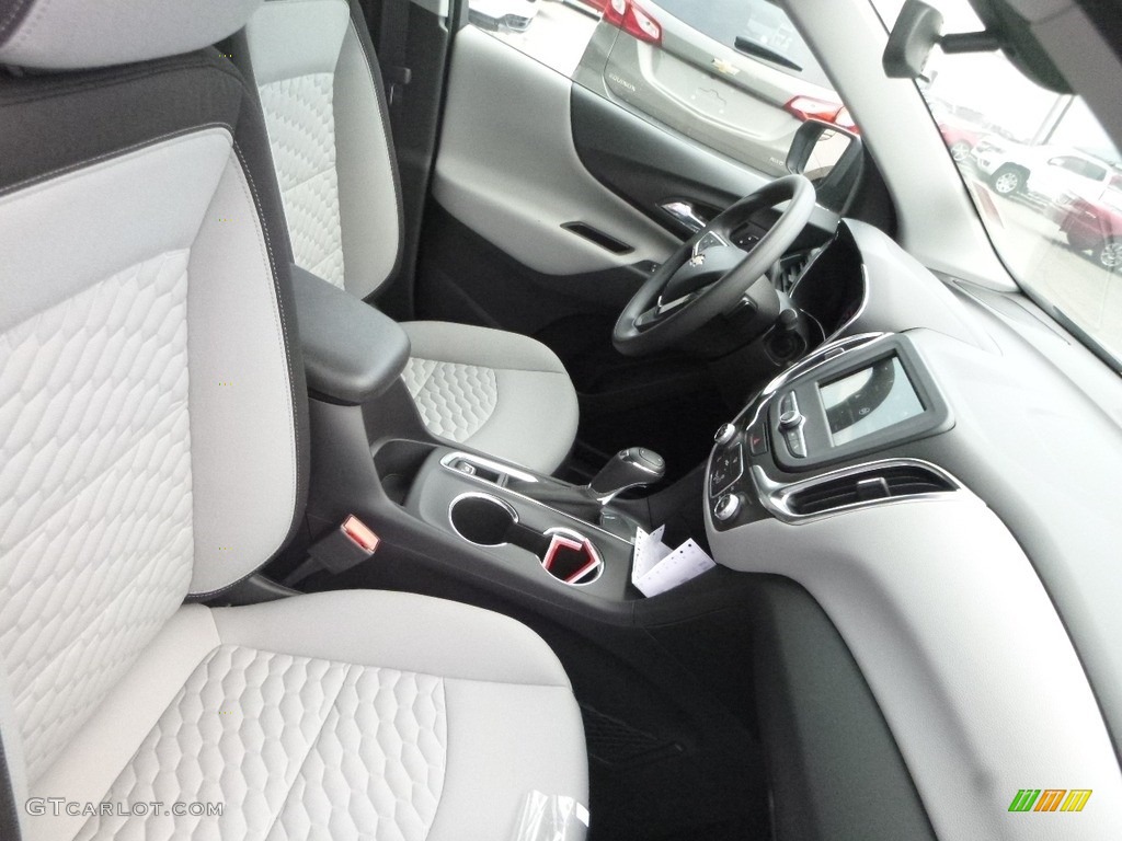 Medium Ash Gray Interior 2019 Chevrolet Equinox LS Photo #128109932