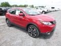 Front 3/4 View of 2018 Rogue Sport SL AWD