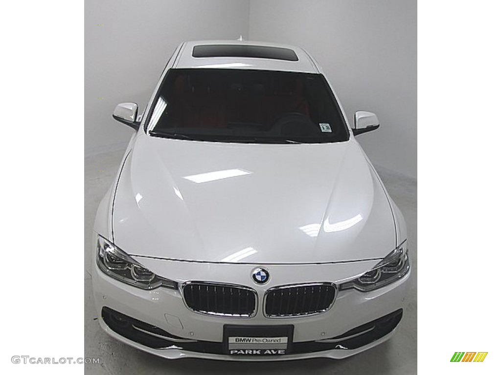 2018 3 Series 330i xDrive Sedan - Mineral White Metallic / Coral Red photo #8
