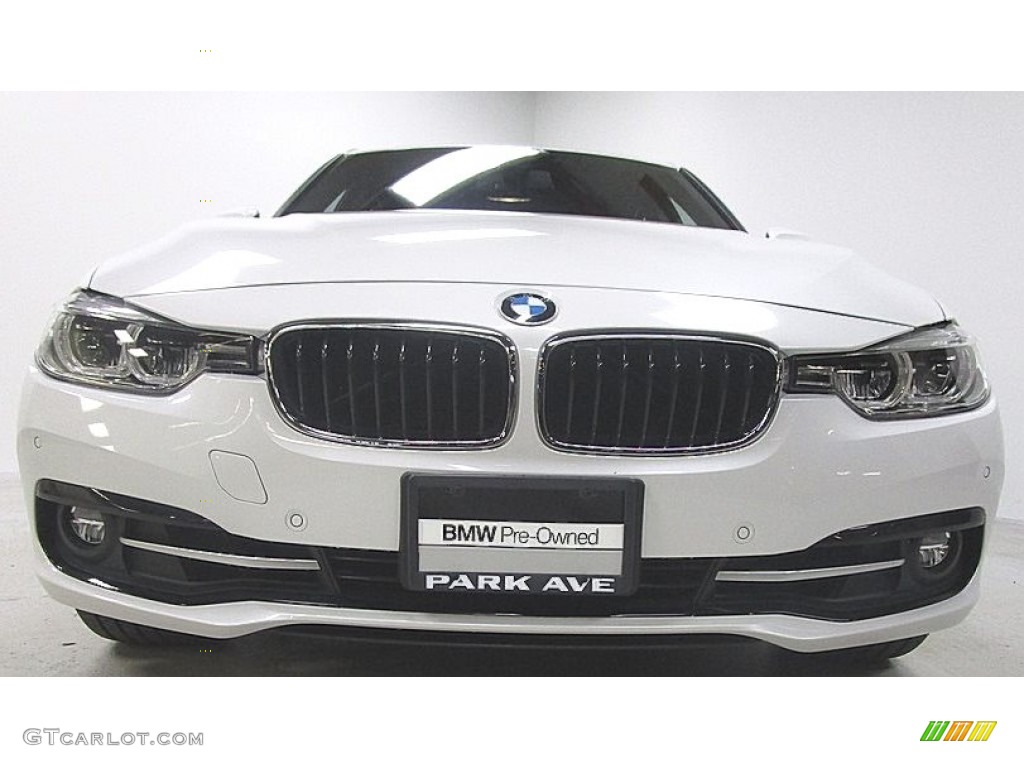 2018 3 Series 330i xDrive Sedan - Mineral White Metallic / Coral Red photo #9