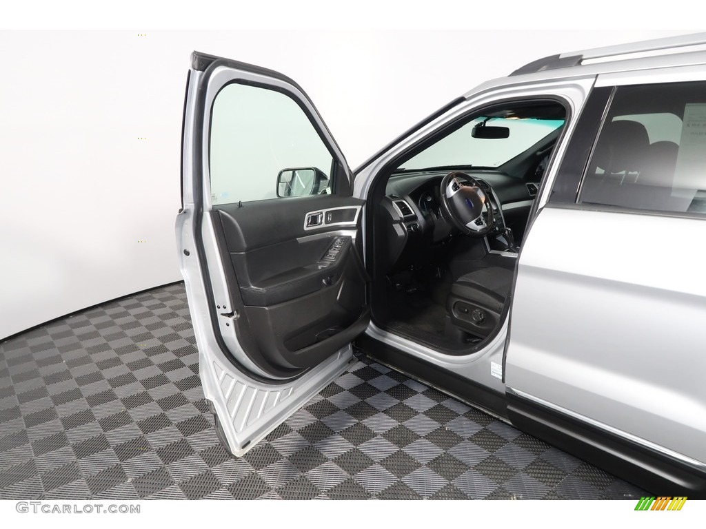 2015 Explorer XLT 4WD - Ingot Silver / Charcoal Black photo #27