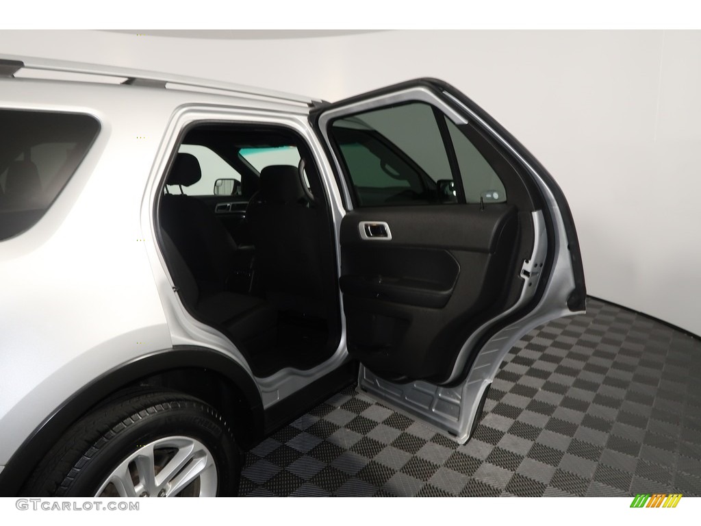 2015 Explorer XLT 4WD - Ingot Silver / Charcoal Black photo #29