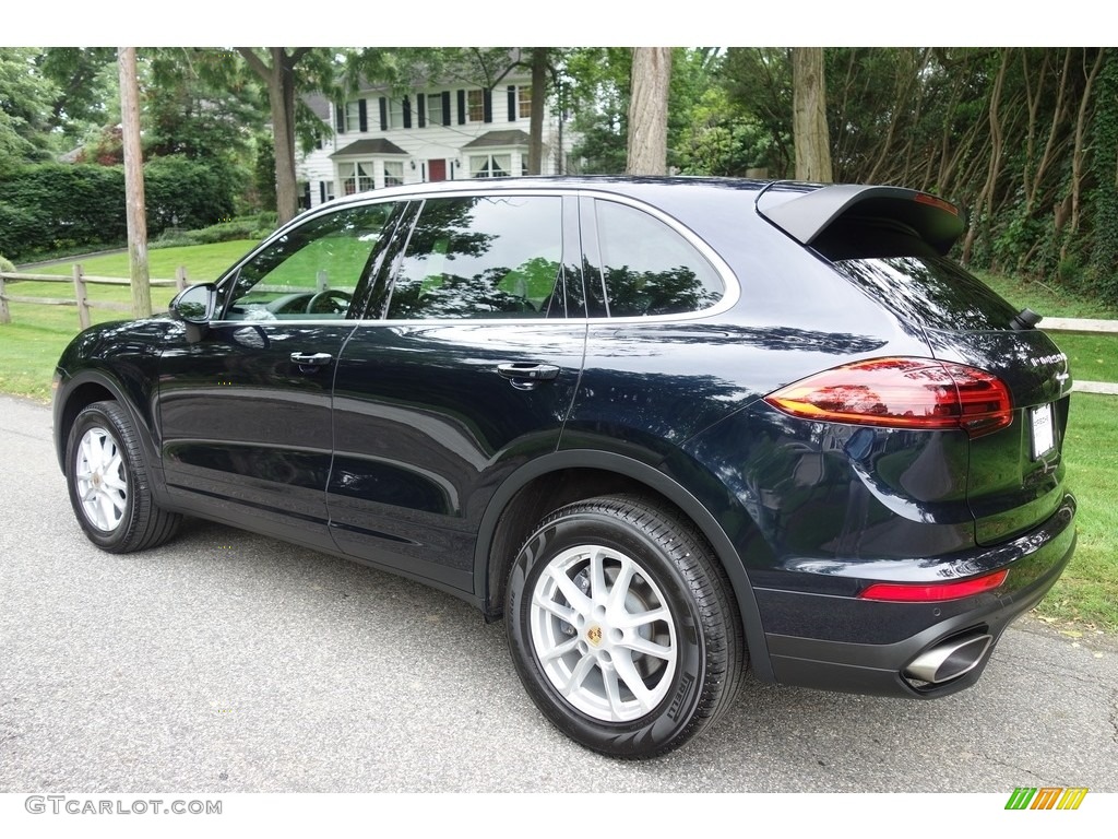 2016 Cayenne  - Moonlight Blue Metallic / Black/Luxor Beige photo #4