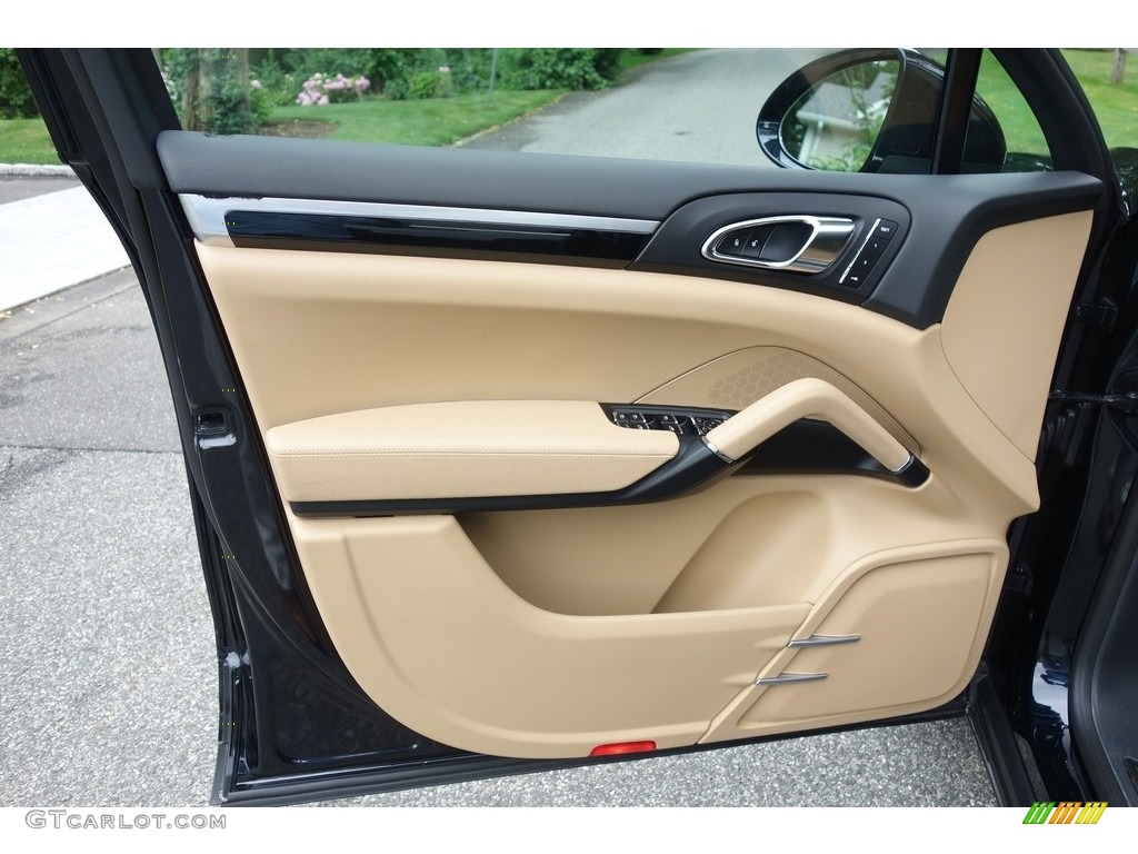 2016 Cayenne  - Moonlight Blue Metallic / Black/Luxor Beige photo #11