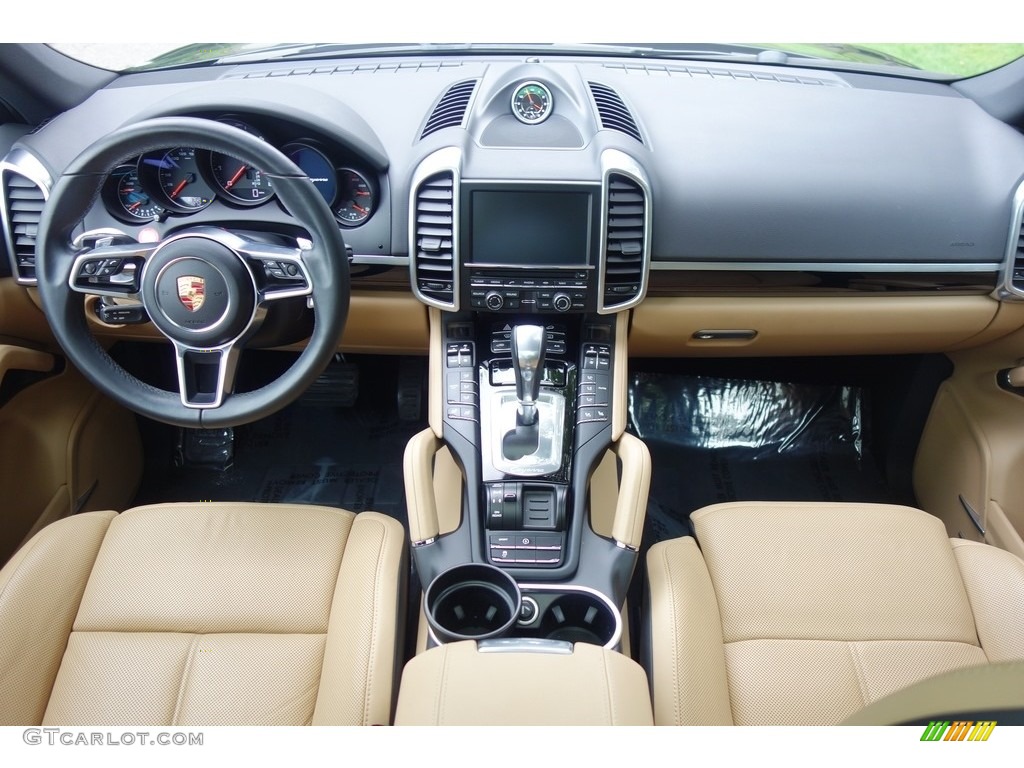 2016 Cayenne  - Moonlight Blue Metallic / Black/Luxor Beige photo #14