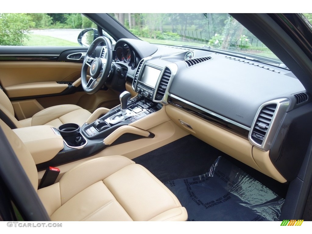 2016 Cayenne  - Moonlight Blue Metallic / Black/Luxor Beige photo #17