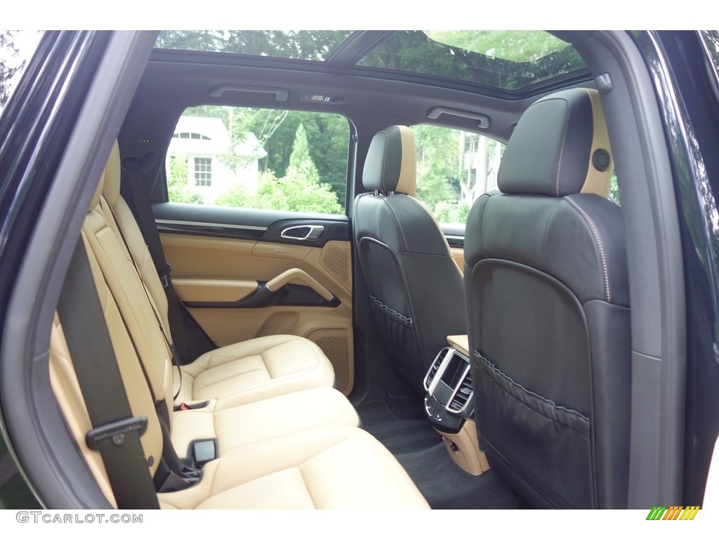 2016 Cayenne  - Moonlight Blue Metallic / Black/Luxor Beige photo #19