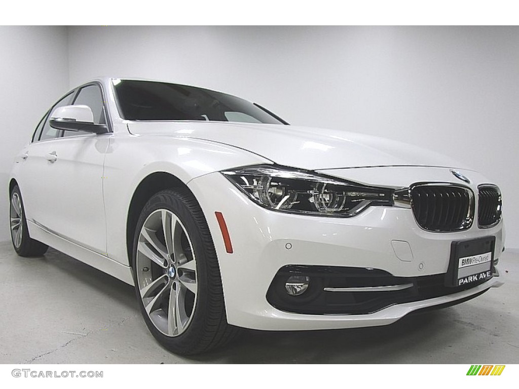 2018 3 Series 330i xDrive Sedan - Mineral White Metallic / Coral Red photo #7