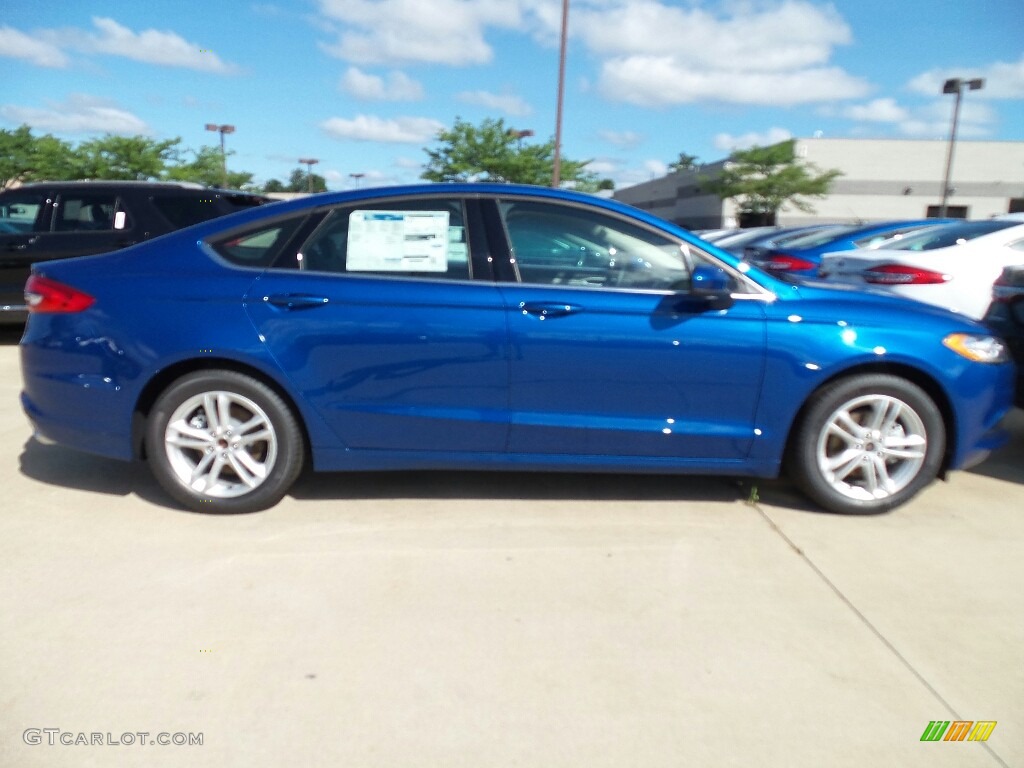 2018 Fusion SE - Lightning Blue / Ebony photo #4