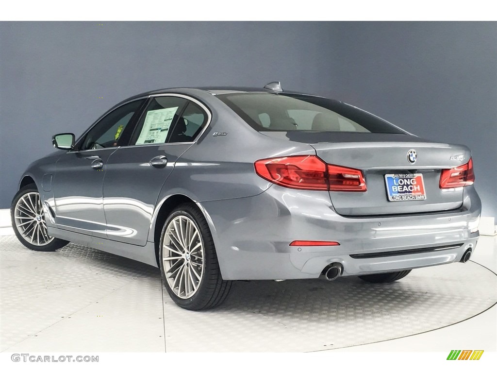 2018 5 Series 530e iPerfomance Sedan - Bluestone Metallic / Black photo #3