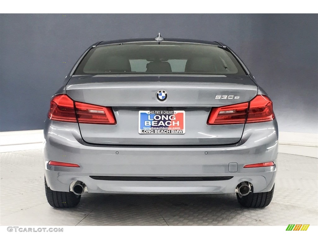 2018 5 Series 530e iPerfomance Sedan - Bluestone Metallic / Black photo #4