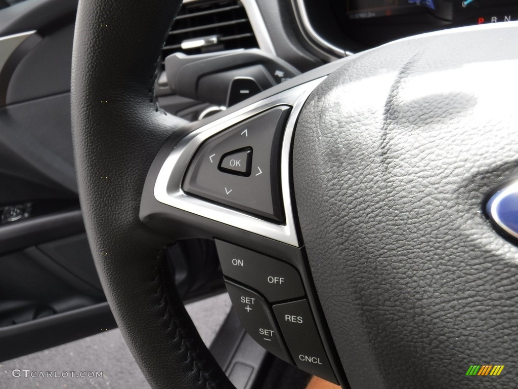 2017 Fusion SE AWD - Magnetic / Ebony photo #19