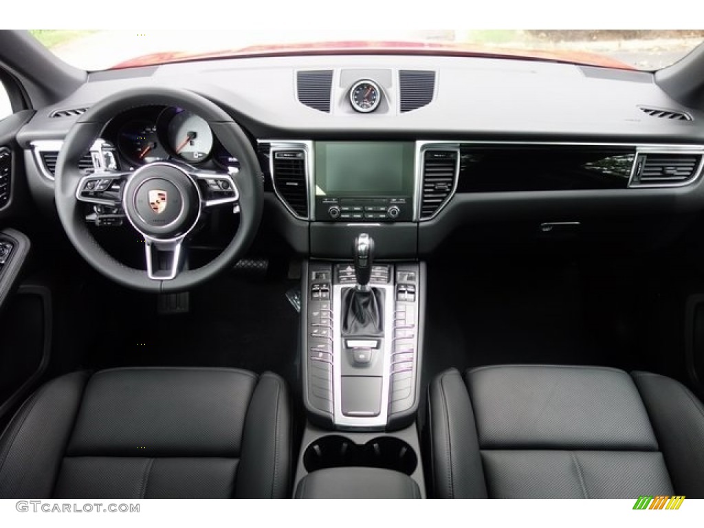 2018 Porsche Macan S Black Dashboard Photo #128138200