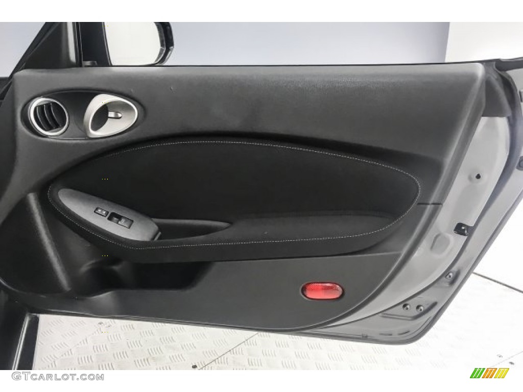 2017 Nissan 370Z Coupe Black Door Panel Photo #128140117