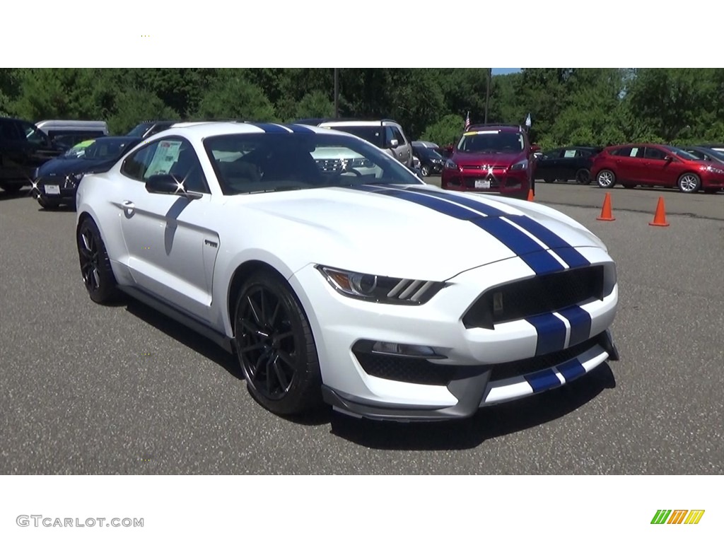 2018 Mustang Shelby GT350 - Oxford White / GT350 Ebony Recaro Cloth/Miko Suede photo #1