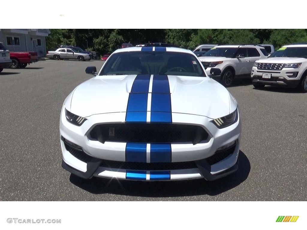 2018 Mustang Shelby GT350 - Oxford White / GT350 Ebony Recaro Cloth/Miko Suede photo #2