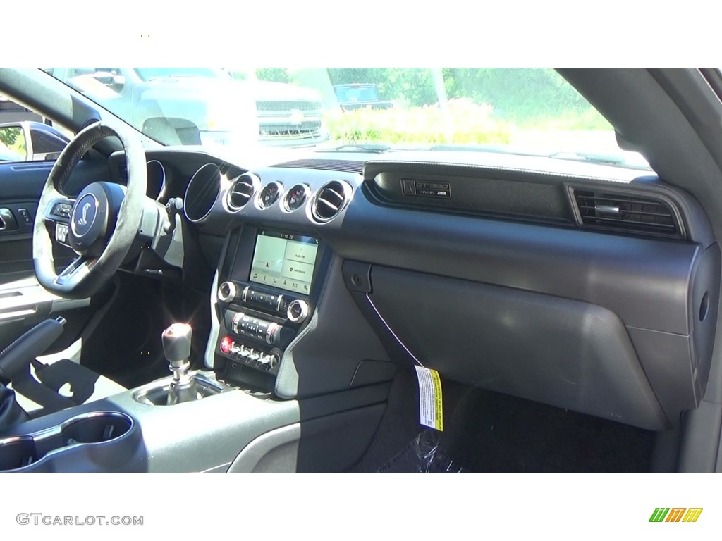 2018 Mustang Shelby GT350 - Oxford White / GT350 Ebony Recaro Cloth/Miko Suede photo #25