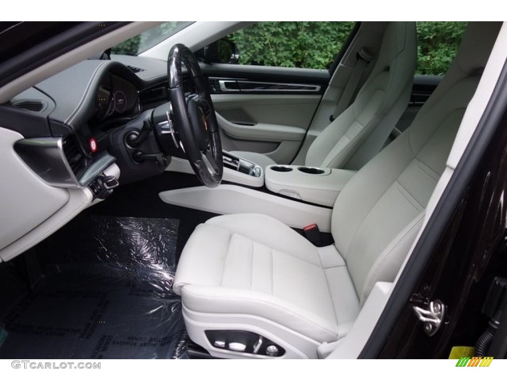 Black/Chalk Interior 2018 Porsche Panamera 4 Sport Turismo Photo #128145028