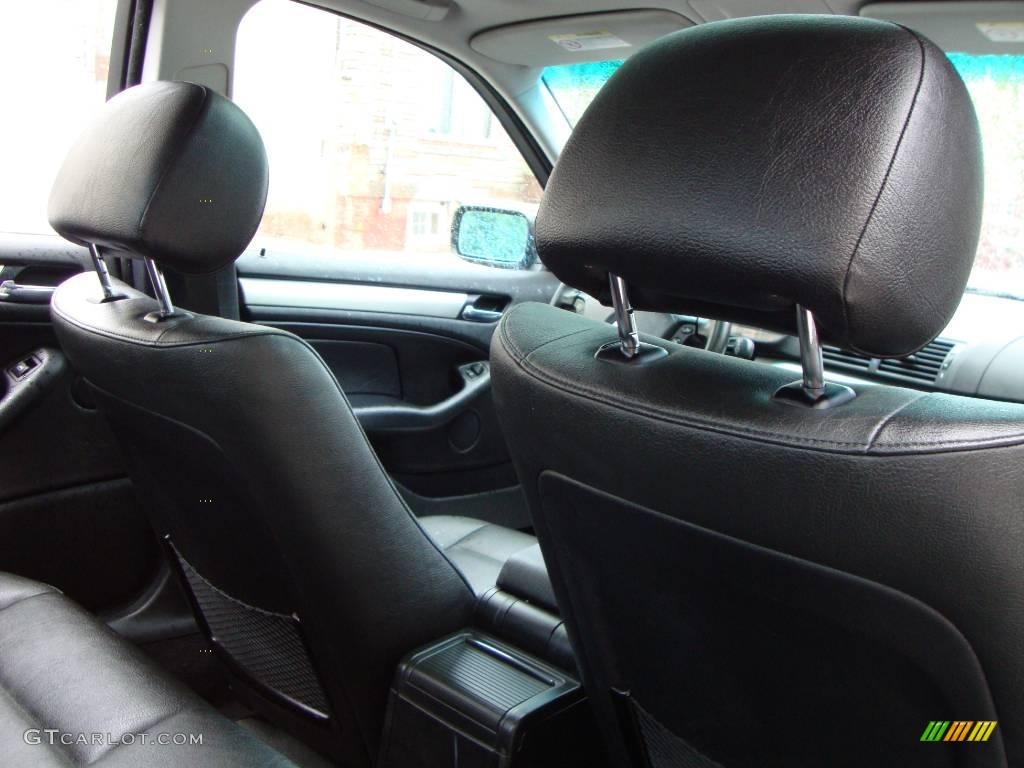 2004 3 Series 325xi Sedan - Jet Black / Black photo #9