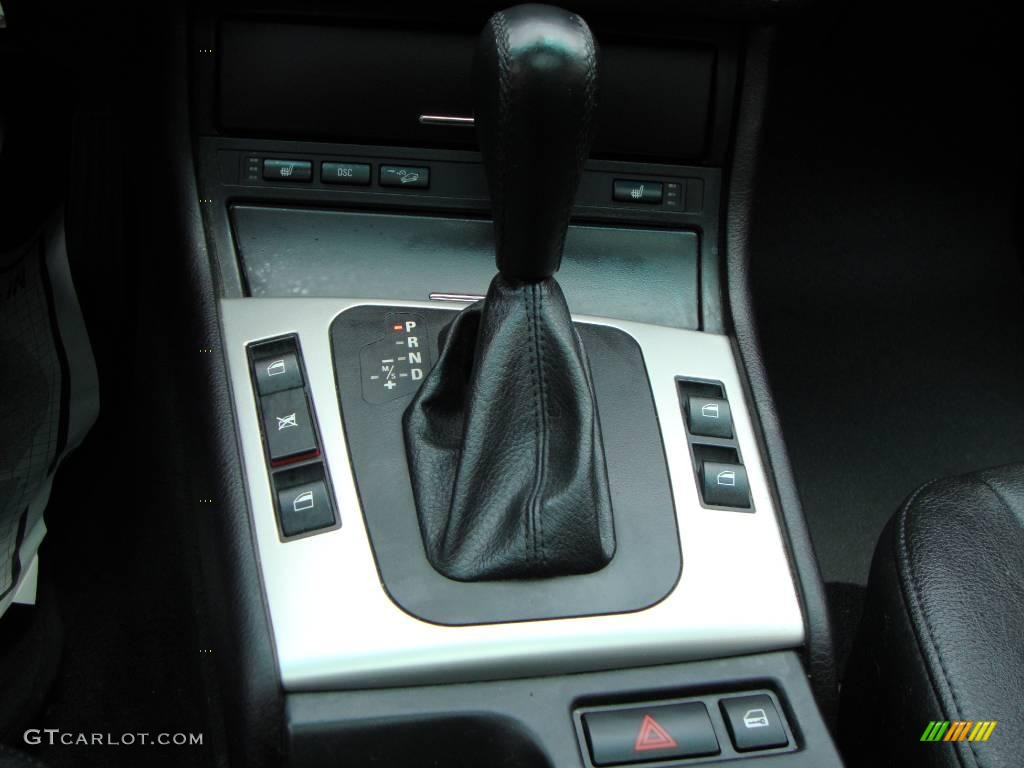 2004 3 Series 325xi Sedan - Jet Black / Black photo #17