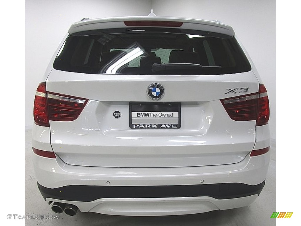 2016 X3 xDrive28i - Mineral White Metallic / Sand Beige photo #4