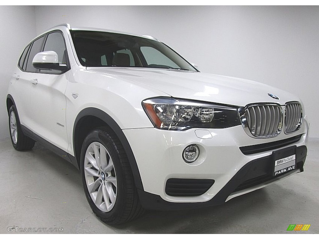 2016 X3 xDrive28i - Mineral White Metallic / Sand Beige photo #7