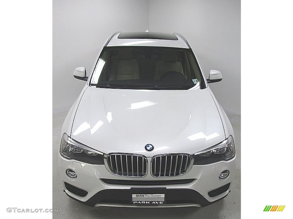 2016 X3 xDrive28i - Mineral White Metallic / Sand Beige photo #8