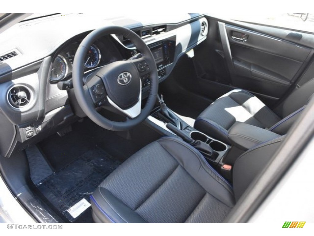 Black Interior 2019 Toyota Corolla SE Photo #128158323