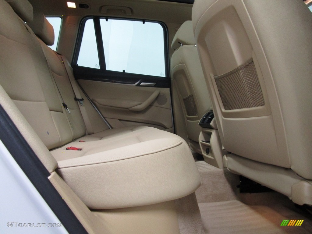 2016 X3 xDrive28i - Mineral White Metallic / Sand Beige photo #21